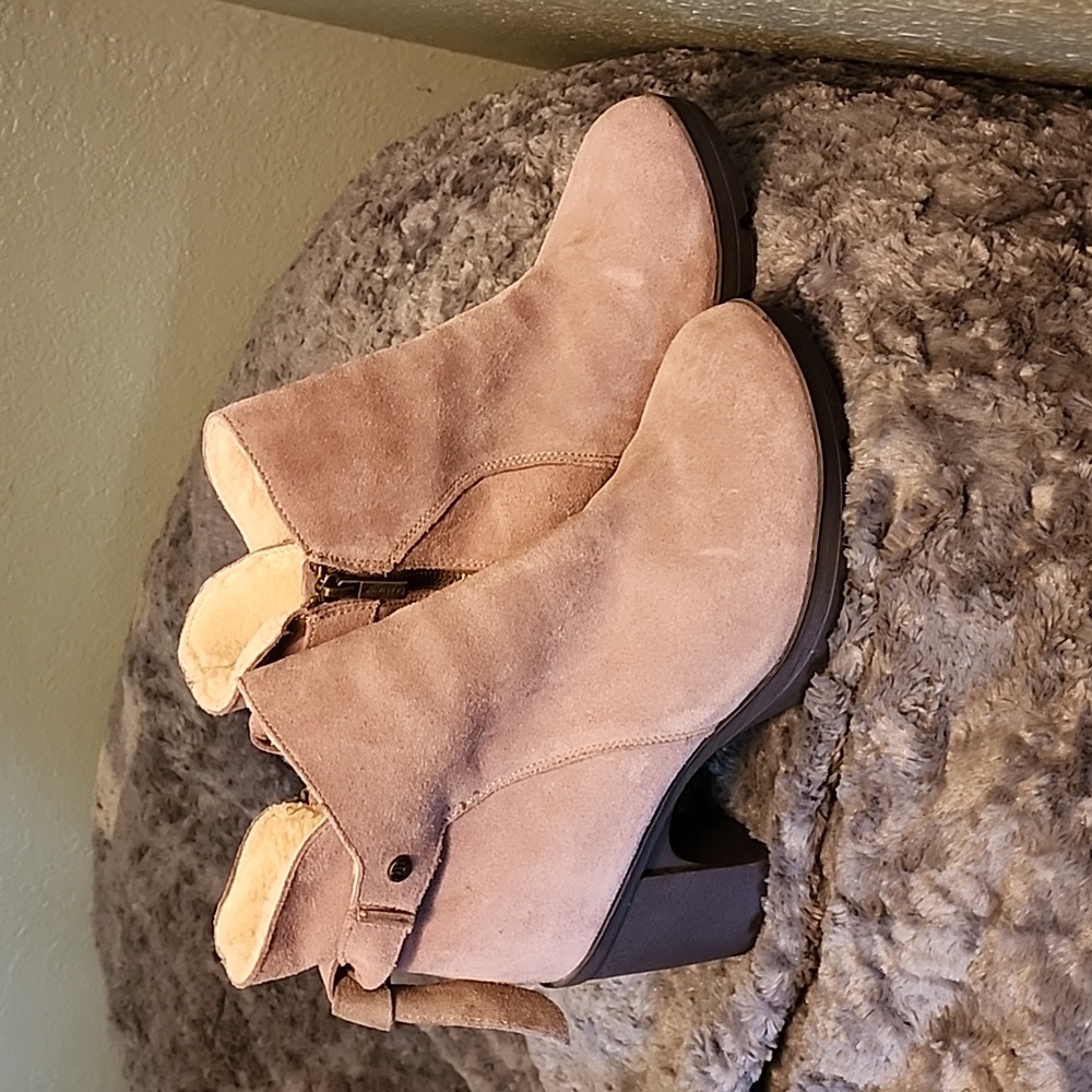 Bearpaw Eden Bootie